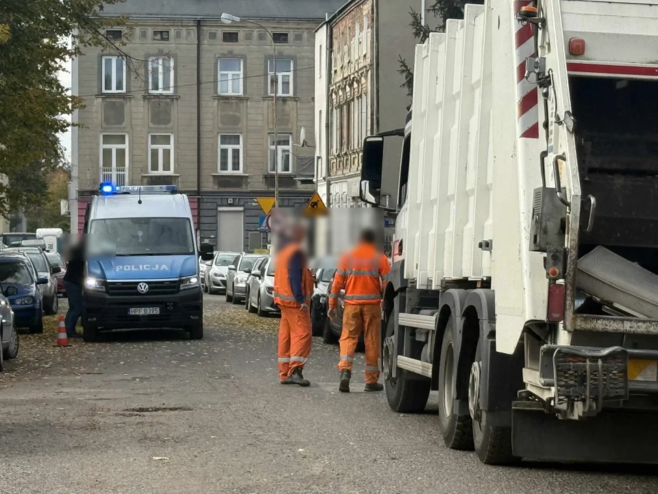 Śmieciarka potrąciła kobietę w Łodzi