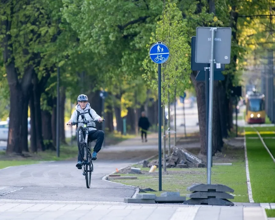 Nowa droga pieszo-rowerowa przy ul. Wojska Polskiego w Łodzi