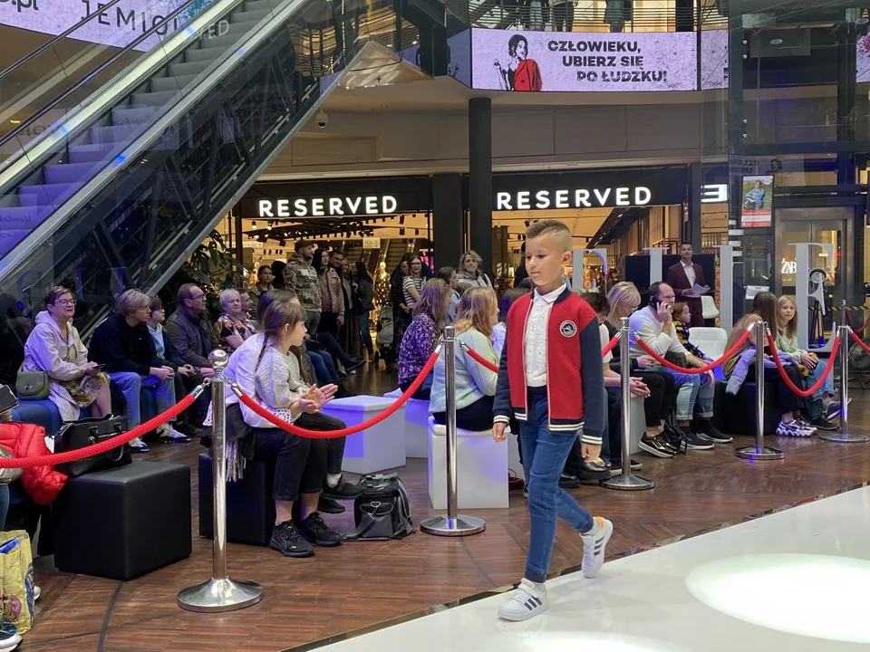 Pokaz mody dziecięcej na 17. Manufaktura Fashion Week