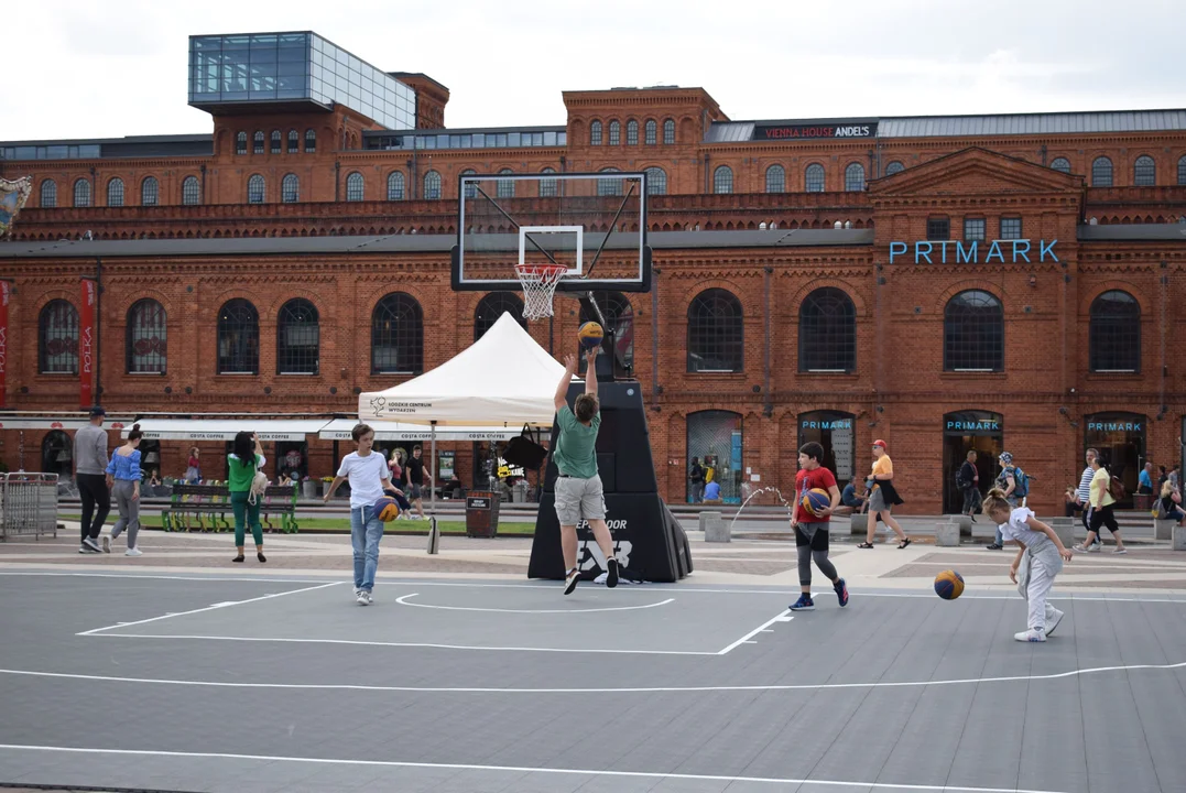 Basketnmania i boiska na rynku Manufaktury