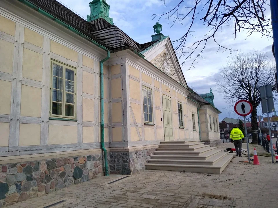 Urząd miasta poinformował o odbiorze Pałacu Saskiego przez służby pożarnicze, konserwatorskie oraz sanitarne