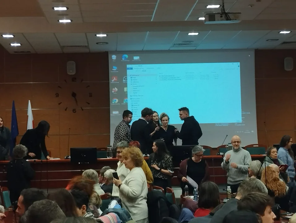 Debata na UŁ w sprawie Dżungli 360