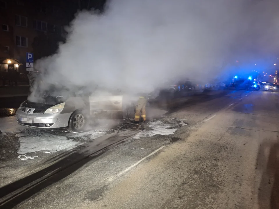 pożar auta w piotrkowie