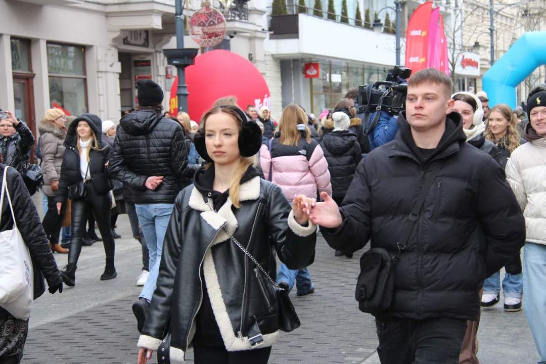 Polonez dla Łodzi 2024 na ul. Piotrkowskiej w Łodzi