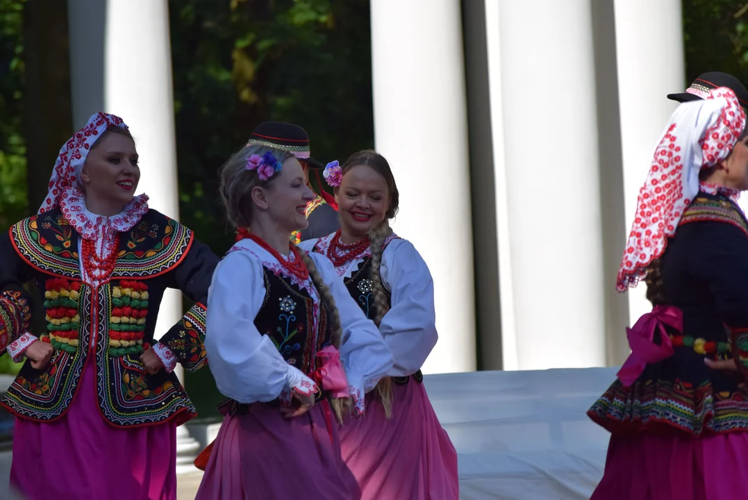 Spotkanie z folklorem w Parku Julianowskim