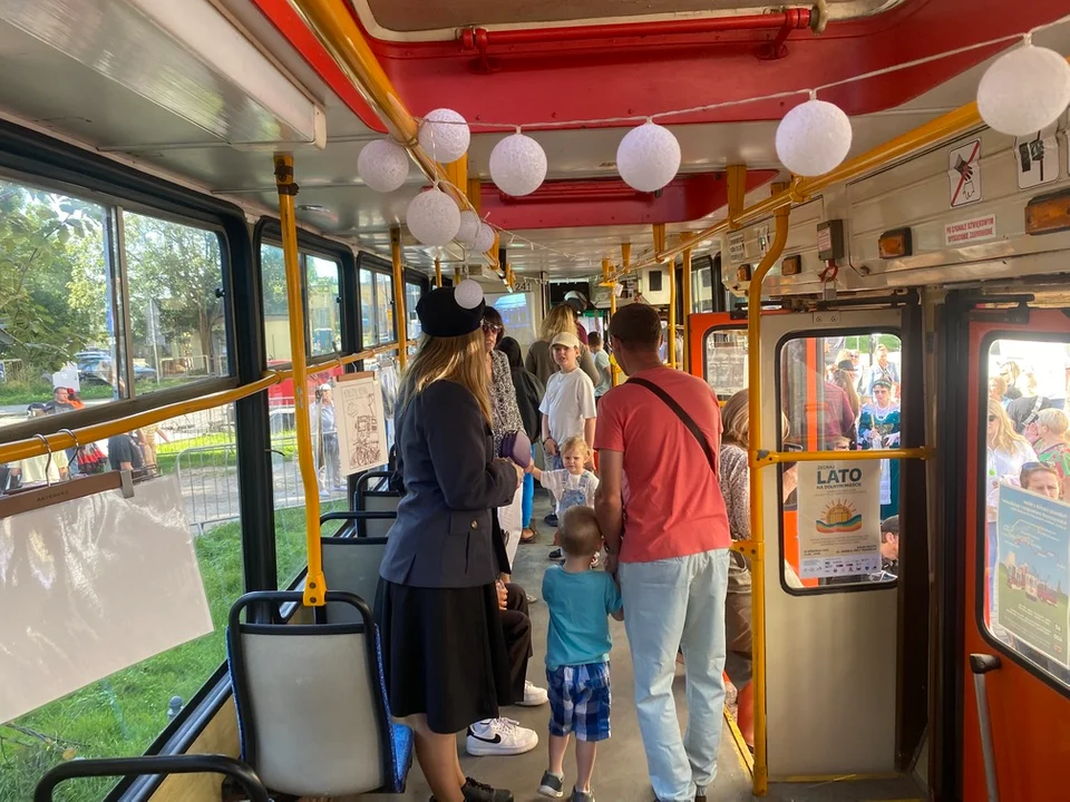 Dolne Miasto w rytmie lata. Festyn, historia i zabytkowy tramwaj