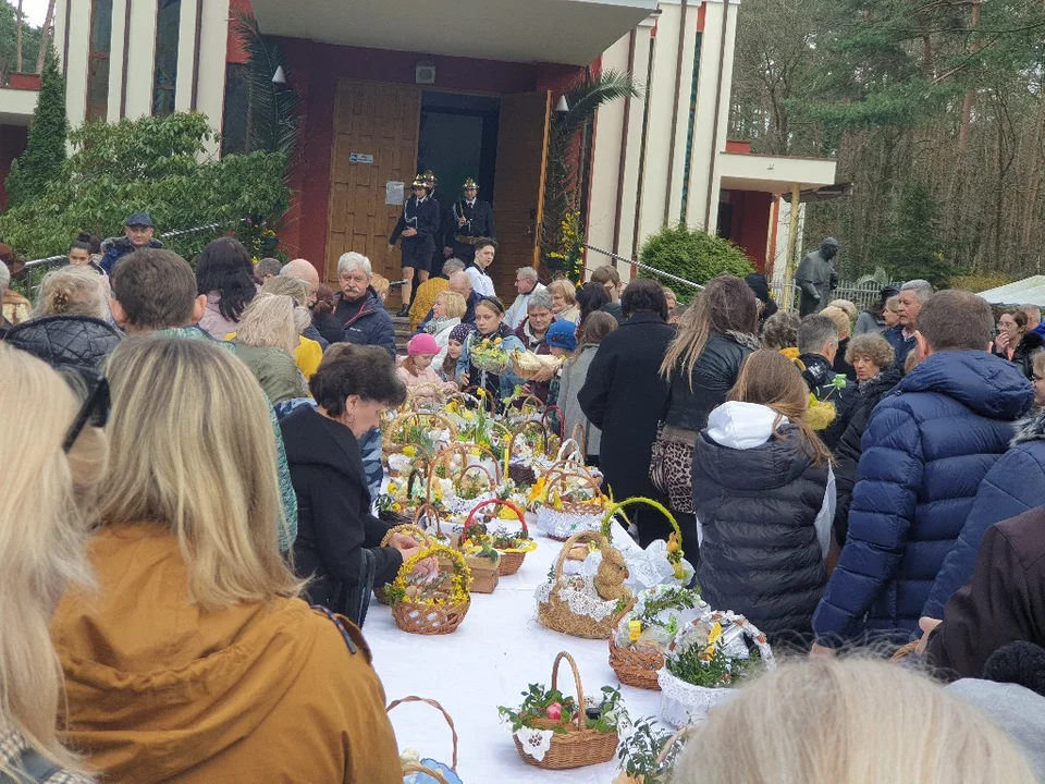 Święcenie pokarmów w Wielką Sobotę. Zobacz, pięknie udekorowane koszyczki wielkanocne [galeria]