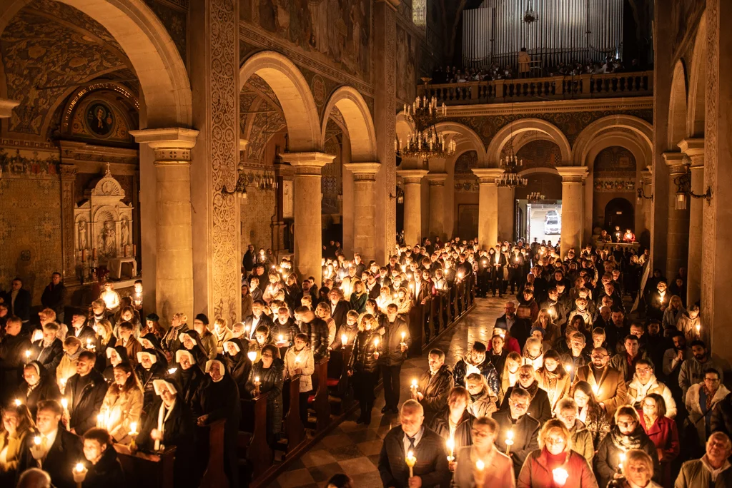 Tysiące świec i wyjątkowa atmosfera. Płock przeżył niezwykłą noc [ZDJĘCIA]