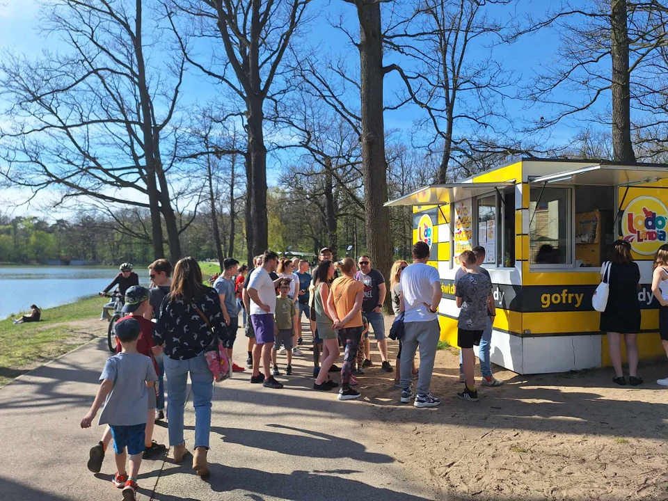 Tłumy na Arturówku. Kierowcy zablokowali autobusy. Interweniowała straż miejska