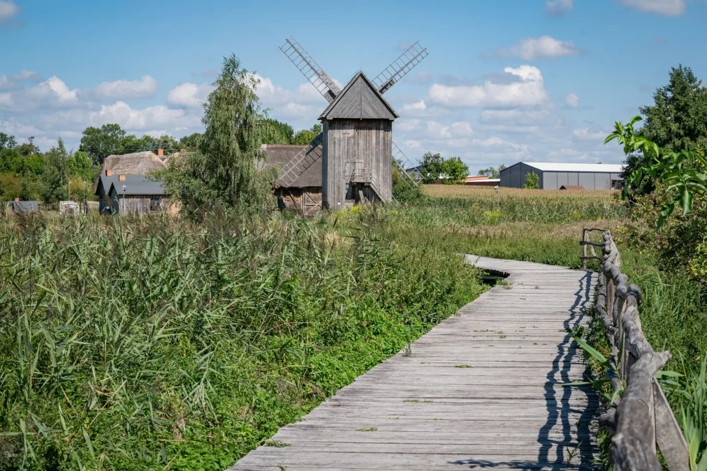 Kładka prawie gotowa