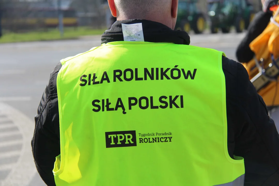 Protest rolników w Łodzi - skrzyżowanie Aleksandrowska/Szczecińska