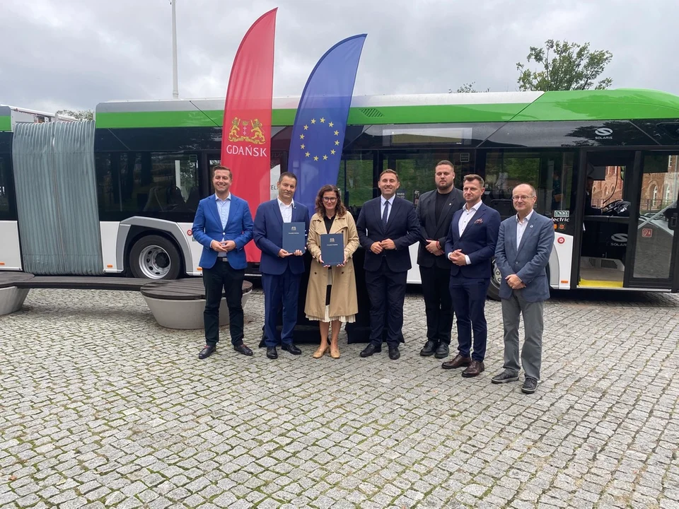 Podpisanie umowy na autobusy elektryczne w Gdańsku