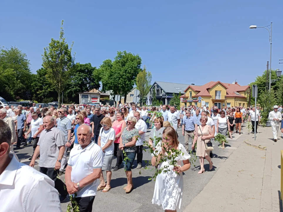 Ulicami Zgierza przeszły procesje Bożego Ciała.