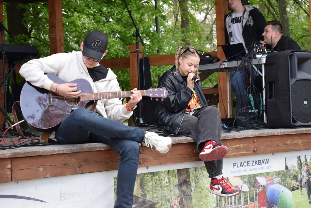 Wydarzenie „Stop Hate” w parku Miejskim w Zgierzu. "Chcieliśmy wprowadzić odrobinę serdeczności" [ZDJĘCIA] - Zdjęcie główne