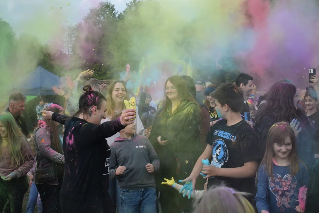 Holi Święto Kolorów na Stawach Jana w maju