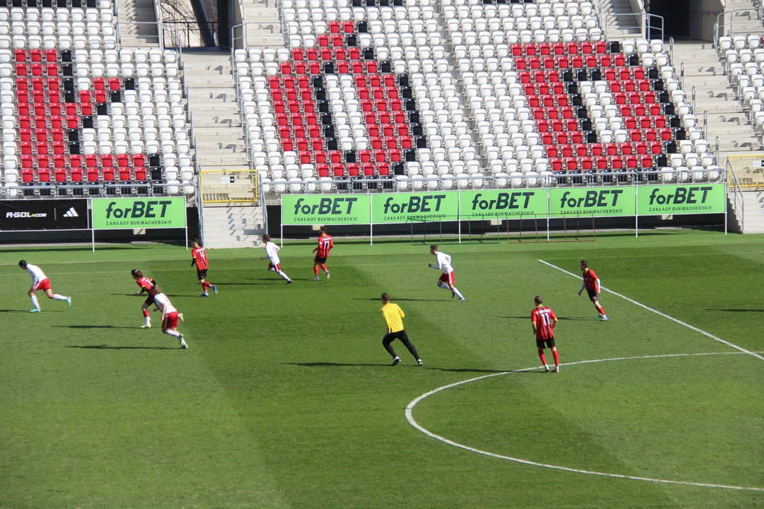 Ćwiczenia służb specjalnych na stadionie ŁKS-u