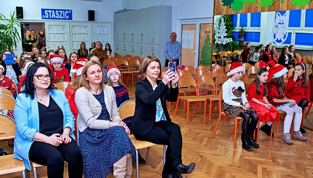 Za nami V Międzyszkolny Przegląd Świątecznych Piosenek w Języku Obcym