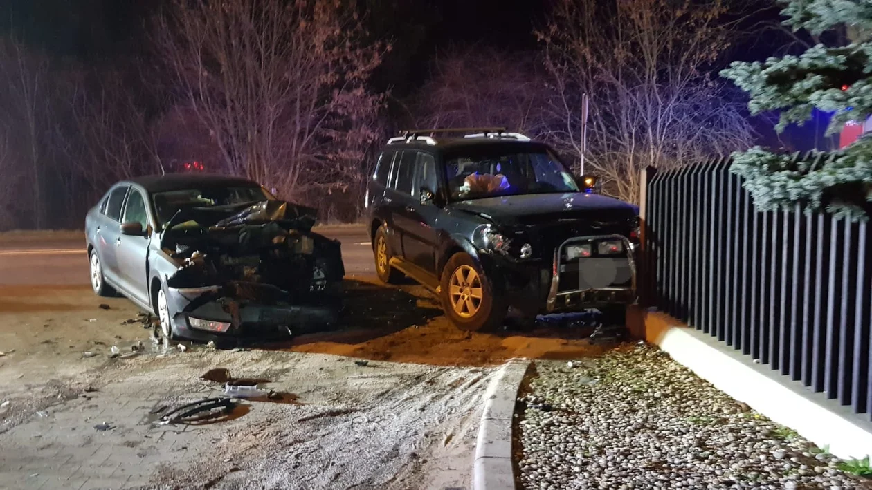 Wypadek na drodze krajowej. Jedna osoba ranna [ZDJĘCIA] - Zdjęcie główne