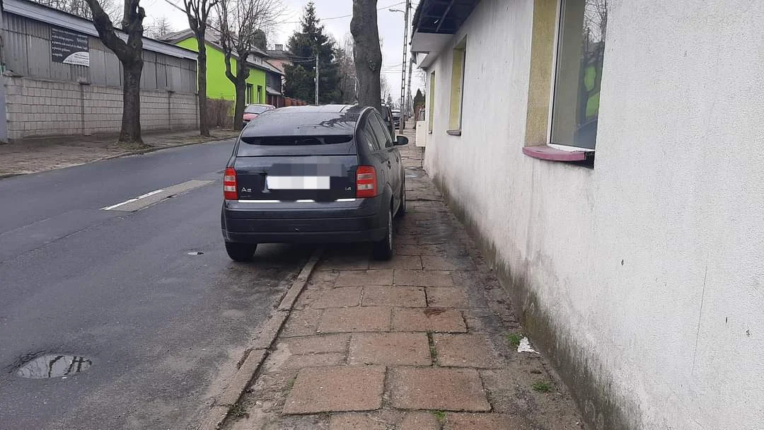 Jak parkują zgierzanie? Kolejna odsłona galerii "mistrzów". Czyżby bili się o palmę pierwszeństwa? [zdjęcia]