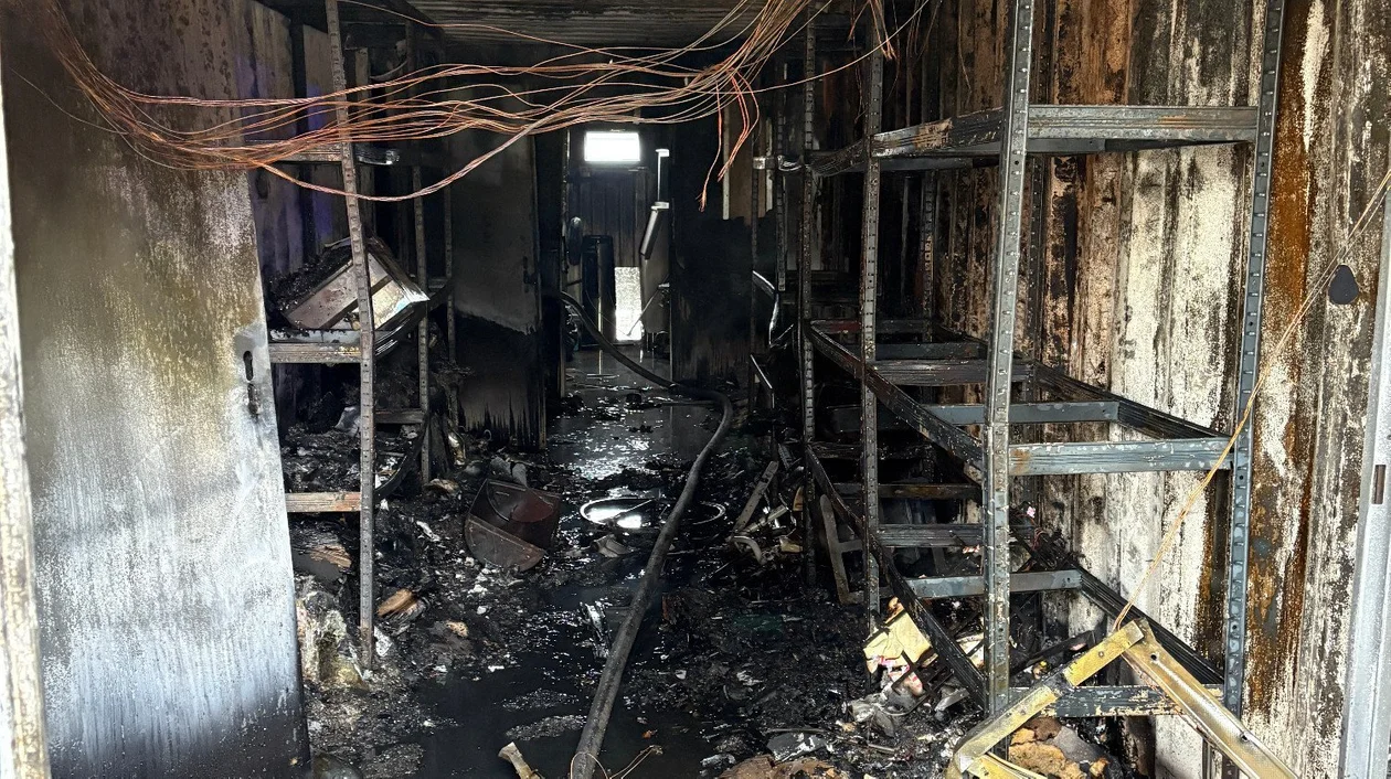 Pożar na plaży Patelnia zniszczył wiatę. Właściciele zabrali głos (ZDJĘCIA)