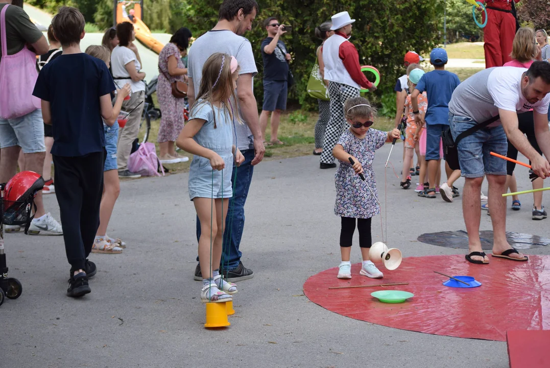 Akademia Cyrkowa w parku na Zdrowiu