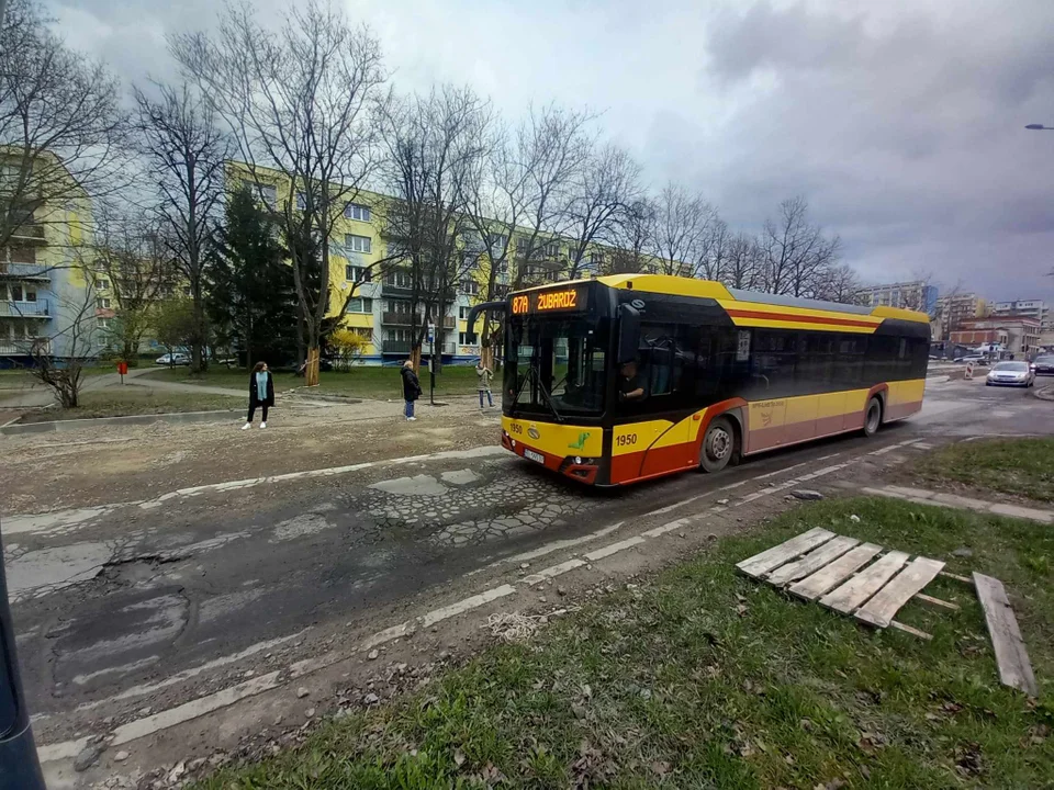 Remont na ul. Lutomierskiej posuwa się powoli naprzód