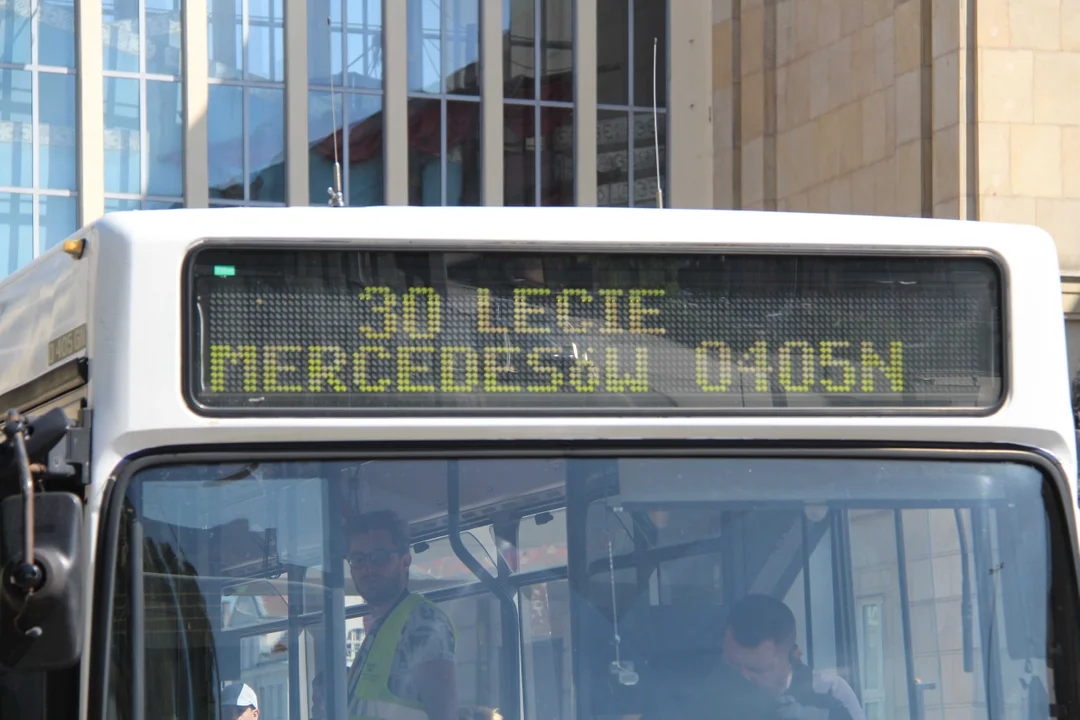 30. lecie Mercedesów O405N - pierwszego autobusu niskopogłowego w Łodzi