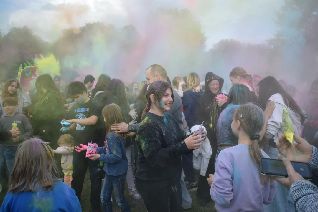 Holi Święto Kolorów na Stawach Jana w maju