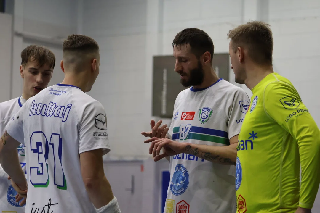 Poznańscy szyczpiorniści żegnają się z własną halą porażką