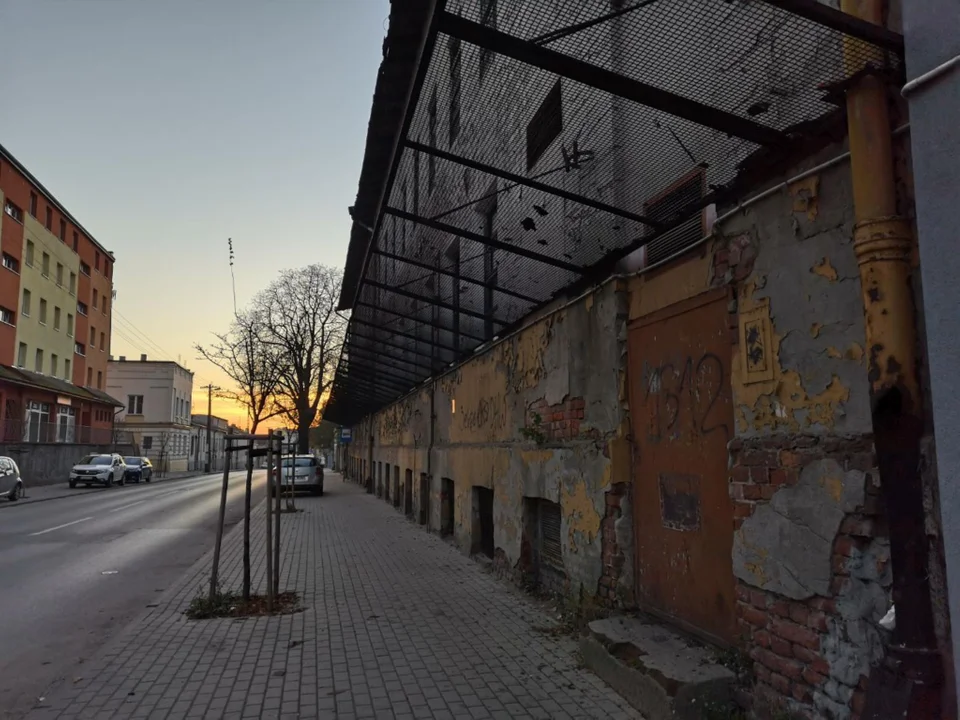 Które zgierskie budynki proszą się o remont lub...rozbiórkę?