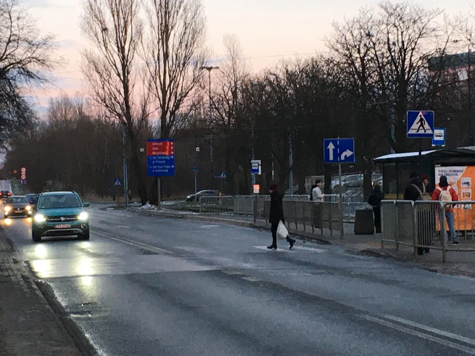 Niebezpieczne przejście na ul. Pomorskiej. Tutaj może dojść do tragedii