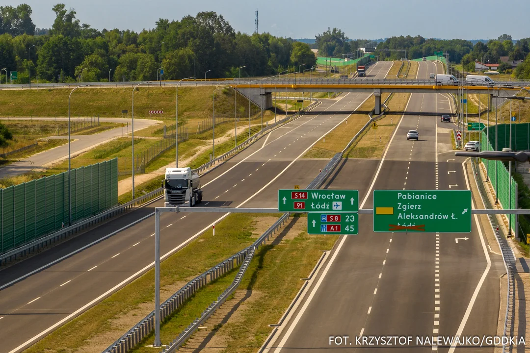 Drogi ekspresowe i autostrady w województwie łódzkim z lotu ptaka