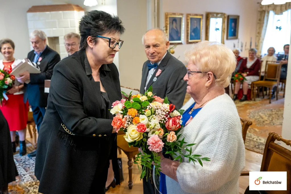 Mieszkańcy świętowali jubileusze małżeńskie. Otrzymali medale Prezydenta RP [FOTO] - Zdjęcie główne