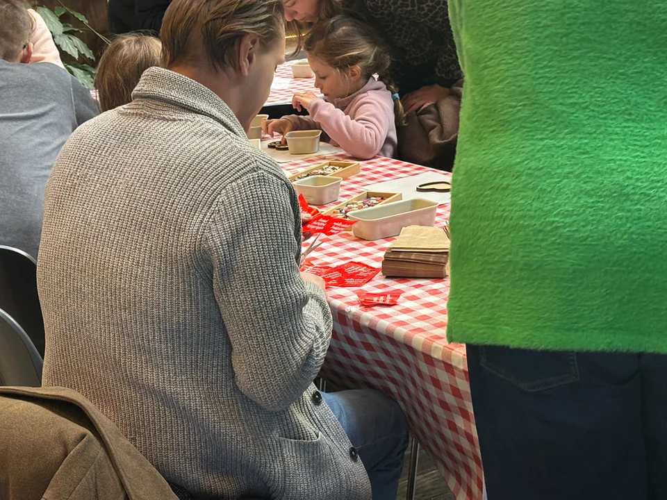 Serce dla WOŚP w ECS: warsztaty, które łączyły pokolenia