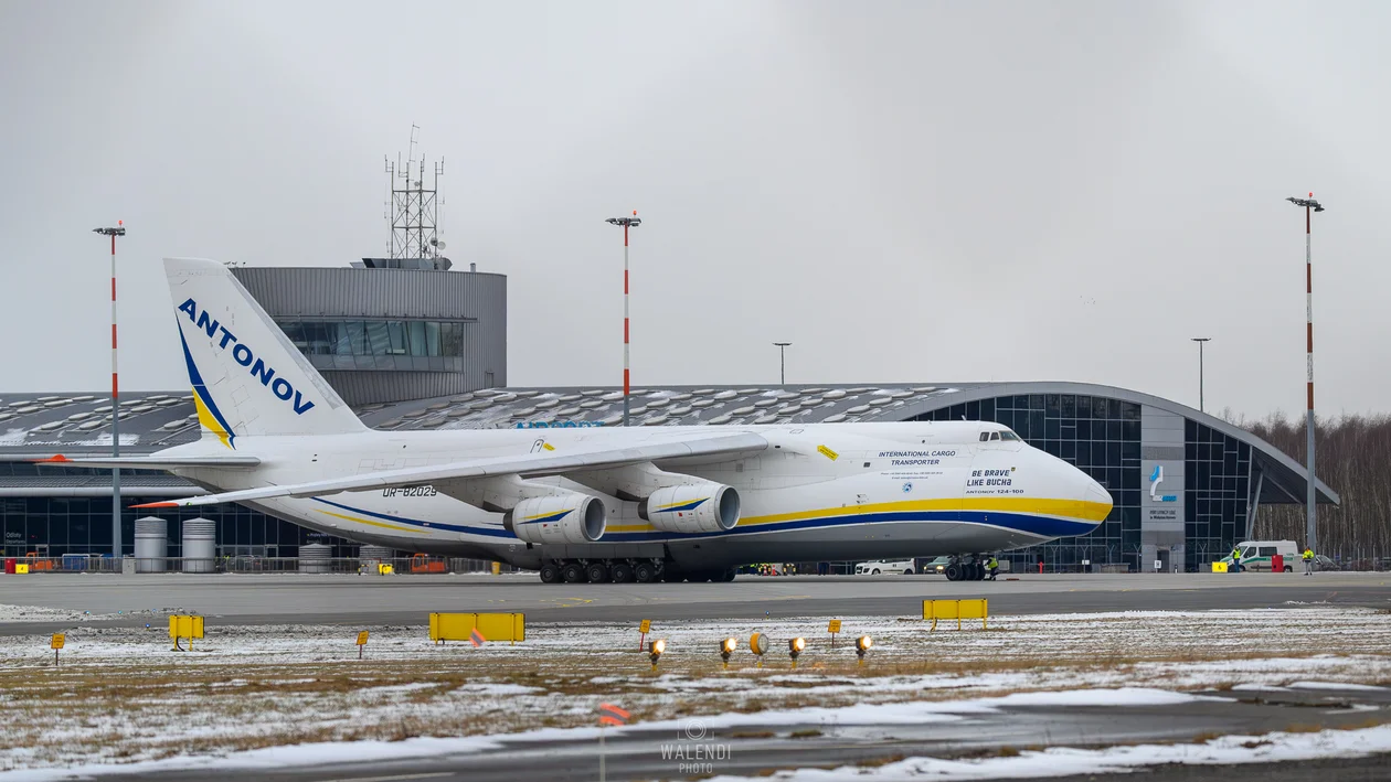 Największy samolot transportowy na świecie lądował w Łodzi!