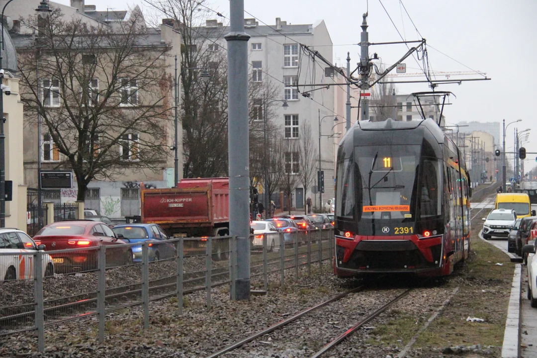 Powrót tramwajów MPK Łódź na skrzyżowanie Zachodnia/Legionów w Łodzi