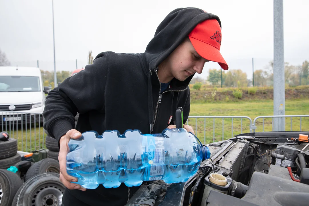 Pokazy drifterów, sportowych aut, rodzinne atrakcje i wiele więcej w Moto Arenie