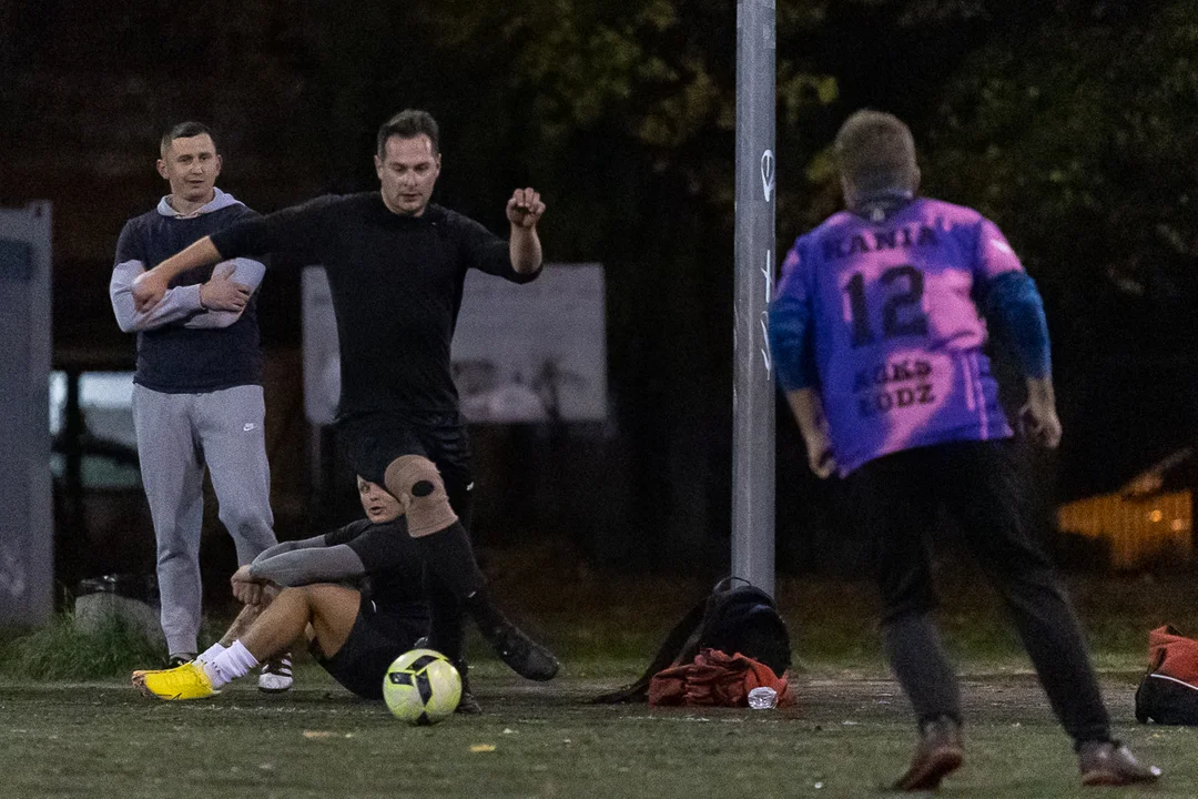 Duże emocje w spotkaniu AGKS 2 oraz FC Farselona w rozgrywkach Playareny