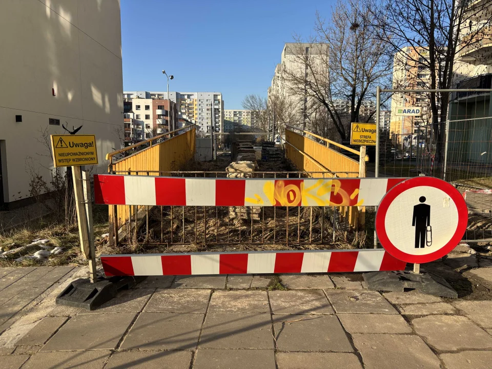 Stara kładka nad aleją Wyszyńskiego na łódzkiej Retkini wyburzona