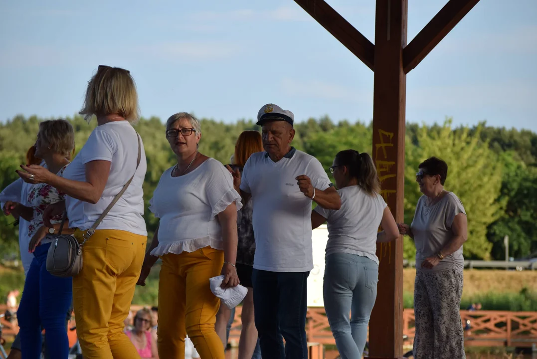 Głowieńskie Fajfy nad zalewem