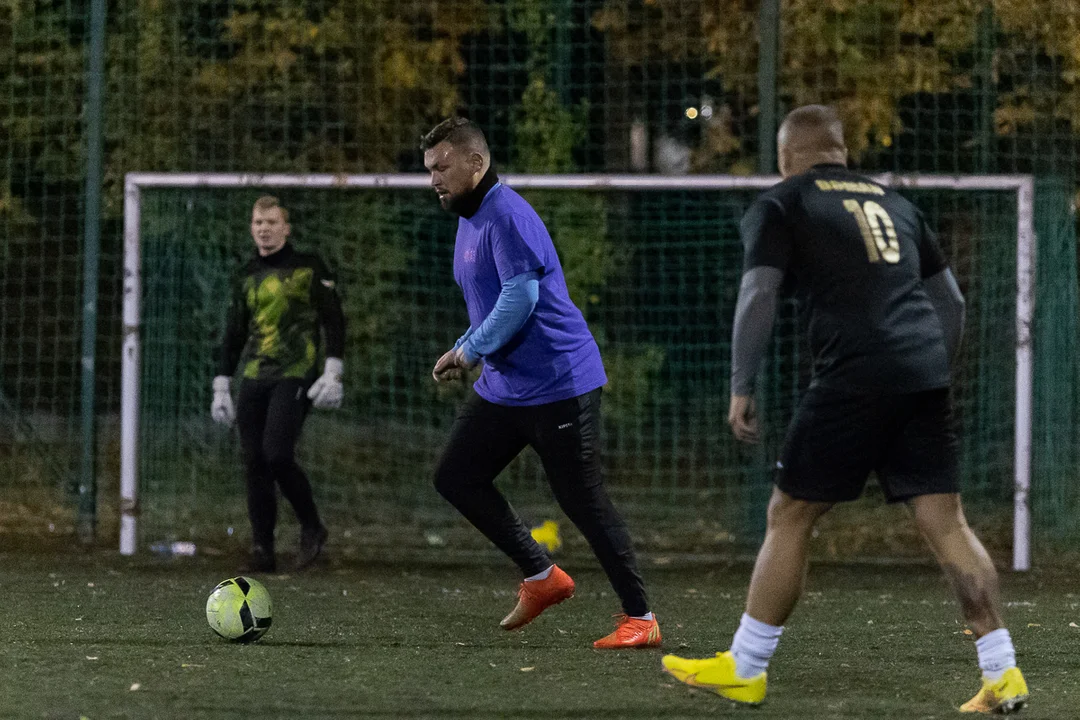 Duże emocje w spotkaniu AGKS 2 oraz FC Farselona w rozgrywkach Playareny