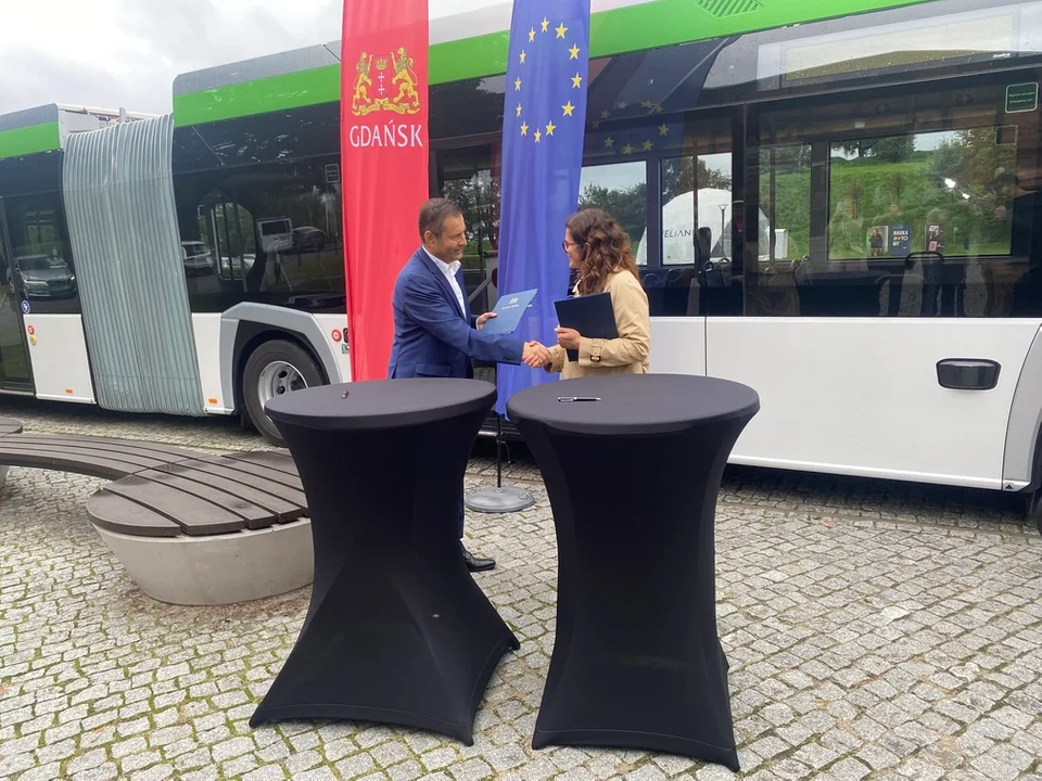 Podpisanie umowy na autobusy elektryczne w Gdańsku