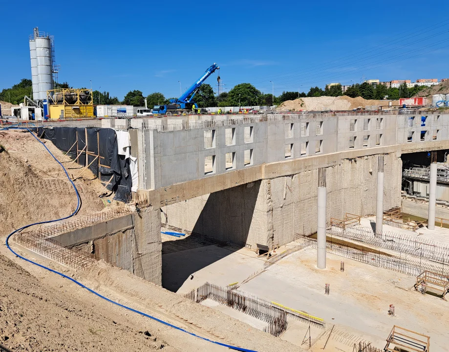 Budowa tunelu kolejowego w Łodzi zagrożona? Stan na 31.05.2023 r.