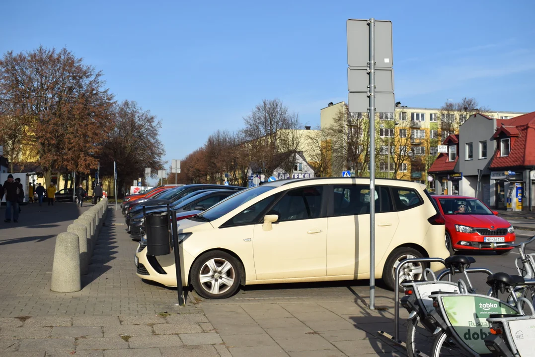 Parking przy Sezamie w Zgierzu