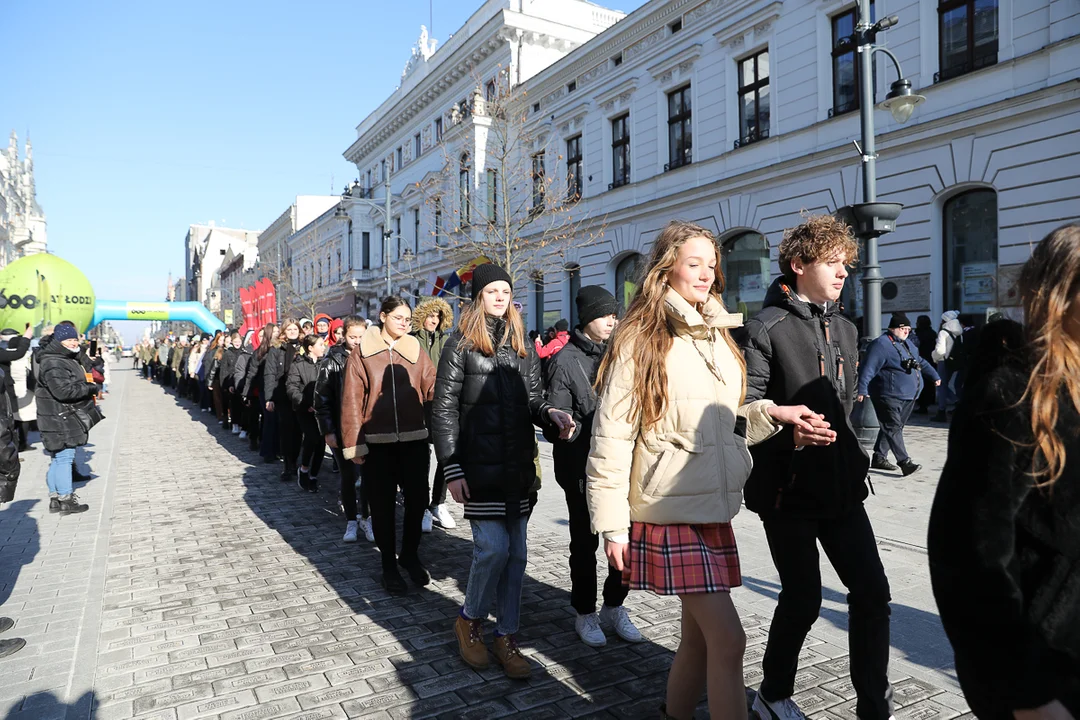 Polonez dla Łodzi. Maturzyści zatańczyli na Piotrkowskiej