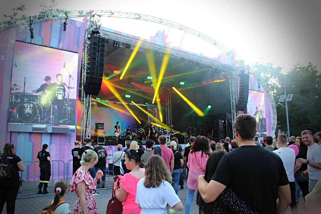 Farben Lehre i Zakopowe gwiazdami 1. dnia Epicentrum Festiwal