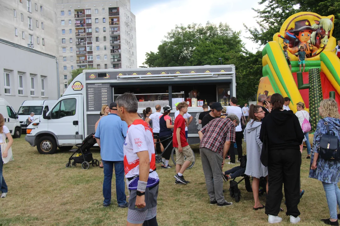 Piknik rodzinny fundacji „Daj piątaka na dzieciaka” na Bałutach