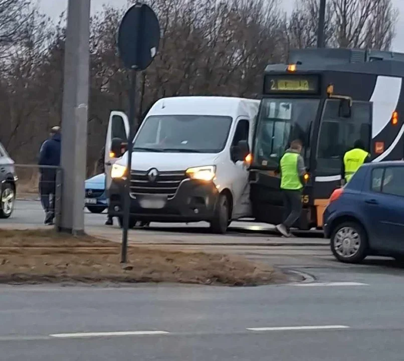 Zderzenie z tramwajem na Dąbrowie