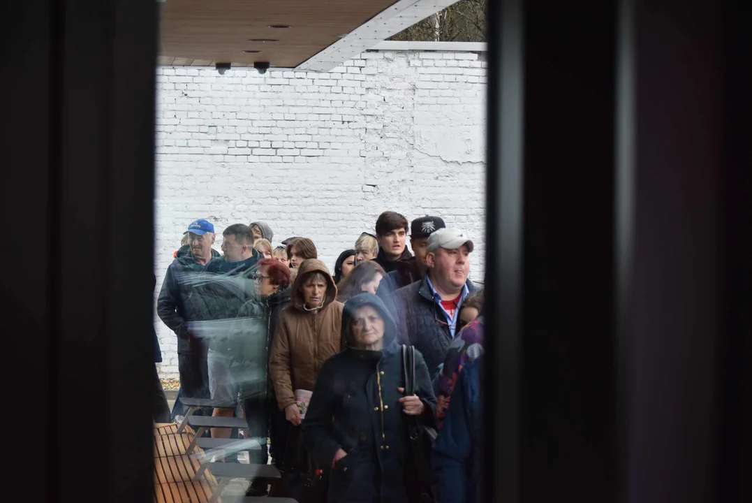 Tłumy łodzian na otwarciu restauracji MAX Premium Burgers. Tego jeszcze w Łodzi nie było [ZOBACZ ZDJĘCIA]