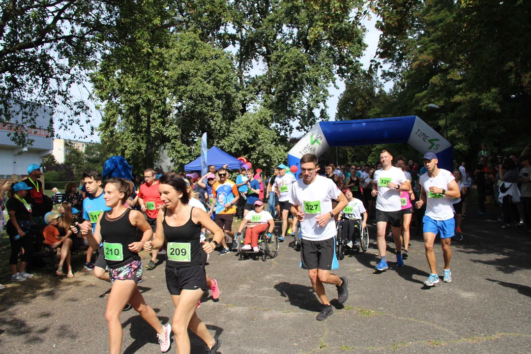 Bieg "Szczęśliwa 13" w parku Baden-Powella w Łodzi